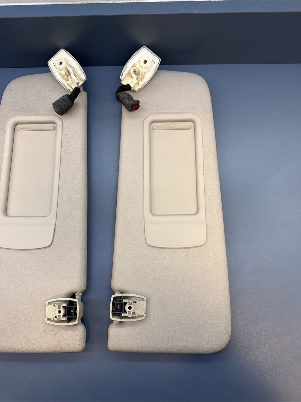 BMW F10 5 SERIES SUN VISOR MIRROR LEFT RIGHT PAIR OEM 6905983 BEIGE