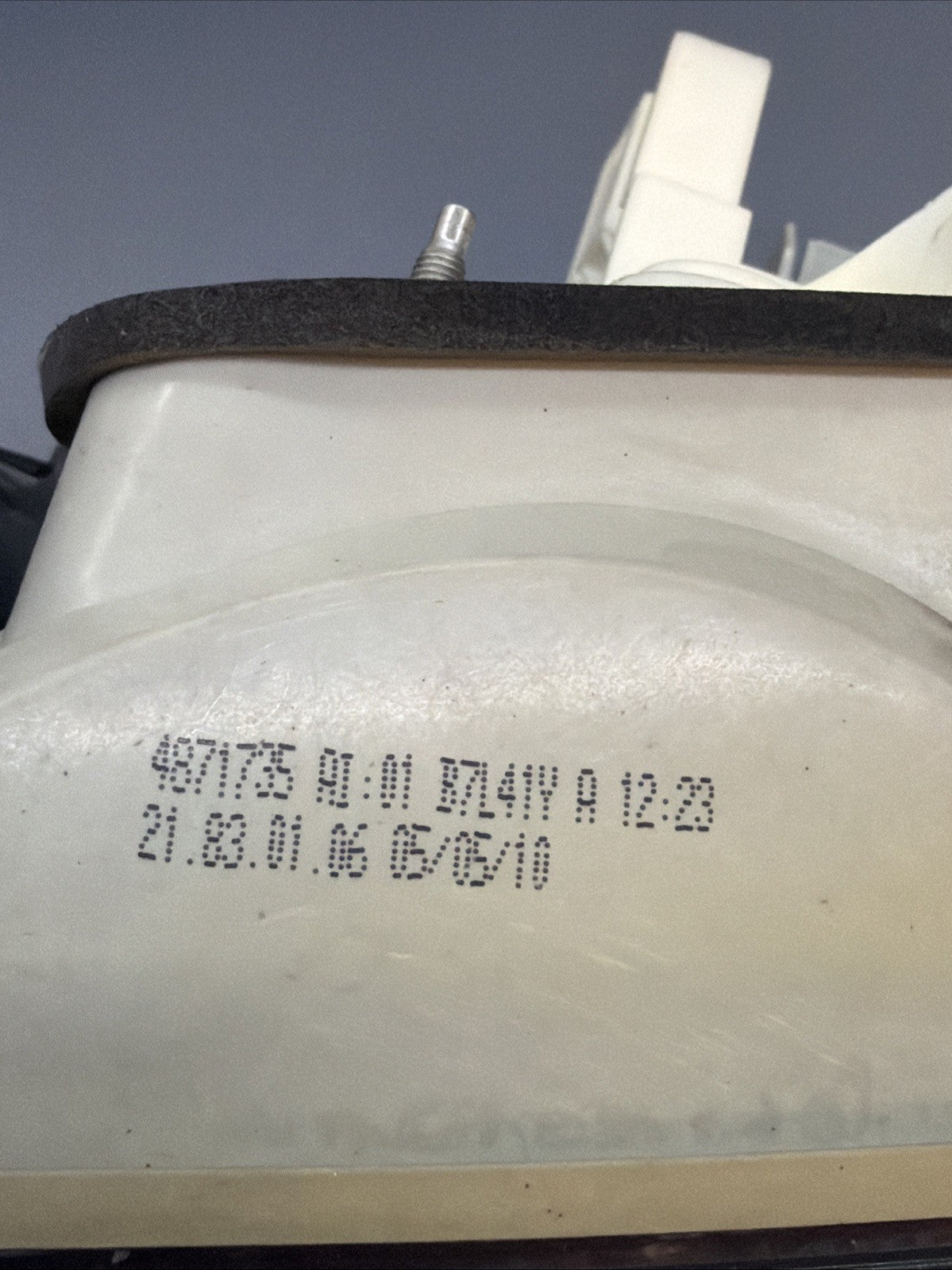 09-11 BMW E90 3 SERIES 328i 335i REAR LEFT DRIVER SIDE OUTER TAIL LIGHT 4871735