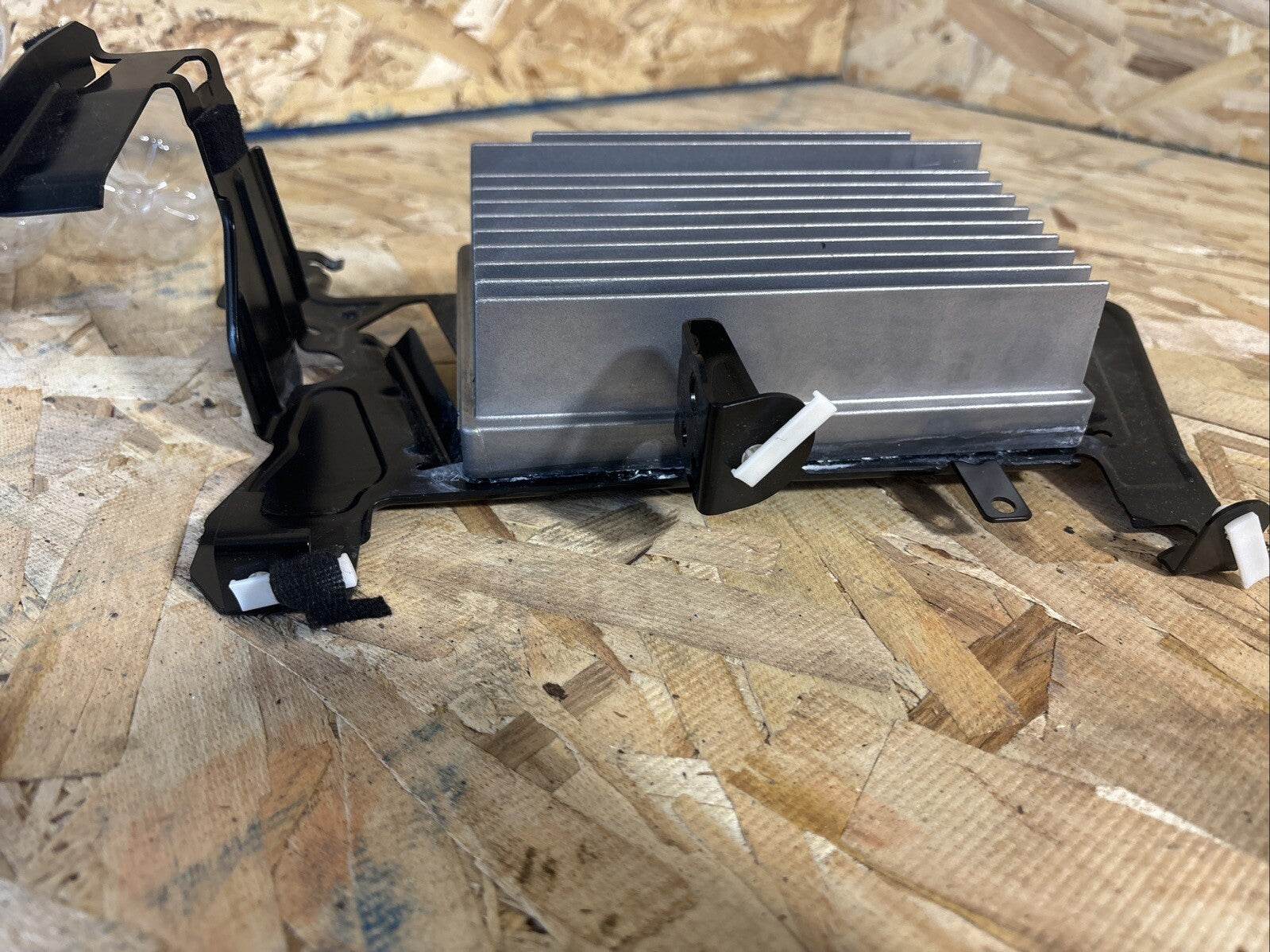 2012 2013 2014 2015 BMW 320i Amp Audio Sound System Amplifier OEM 9312454