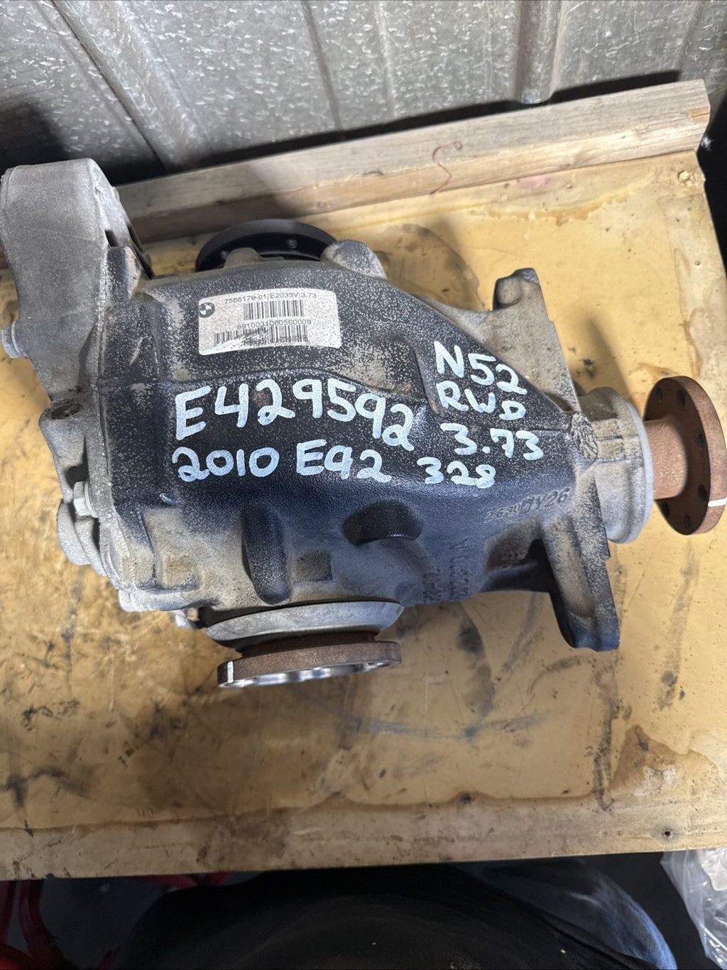 BMW REAR DIFFERENTIAL E90 328 SERIES  FINAL DRIVE 3.73 7566179