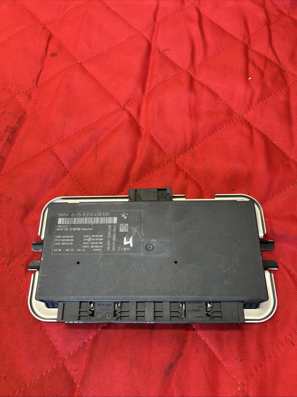 BMW F25 X3 FRMIII FRM 3 FOOTWELL LIGHT BODY CONTROL MODULE FRM3 9250458