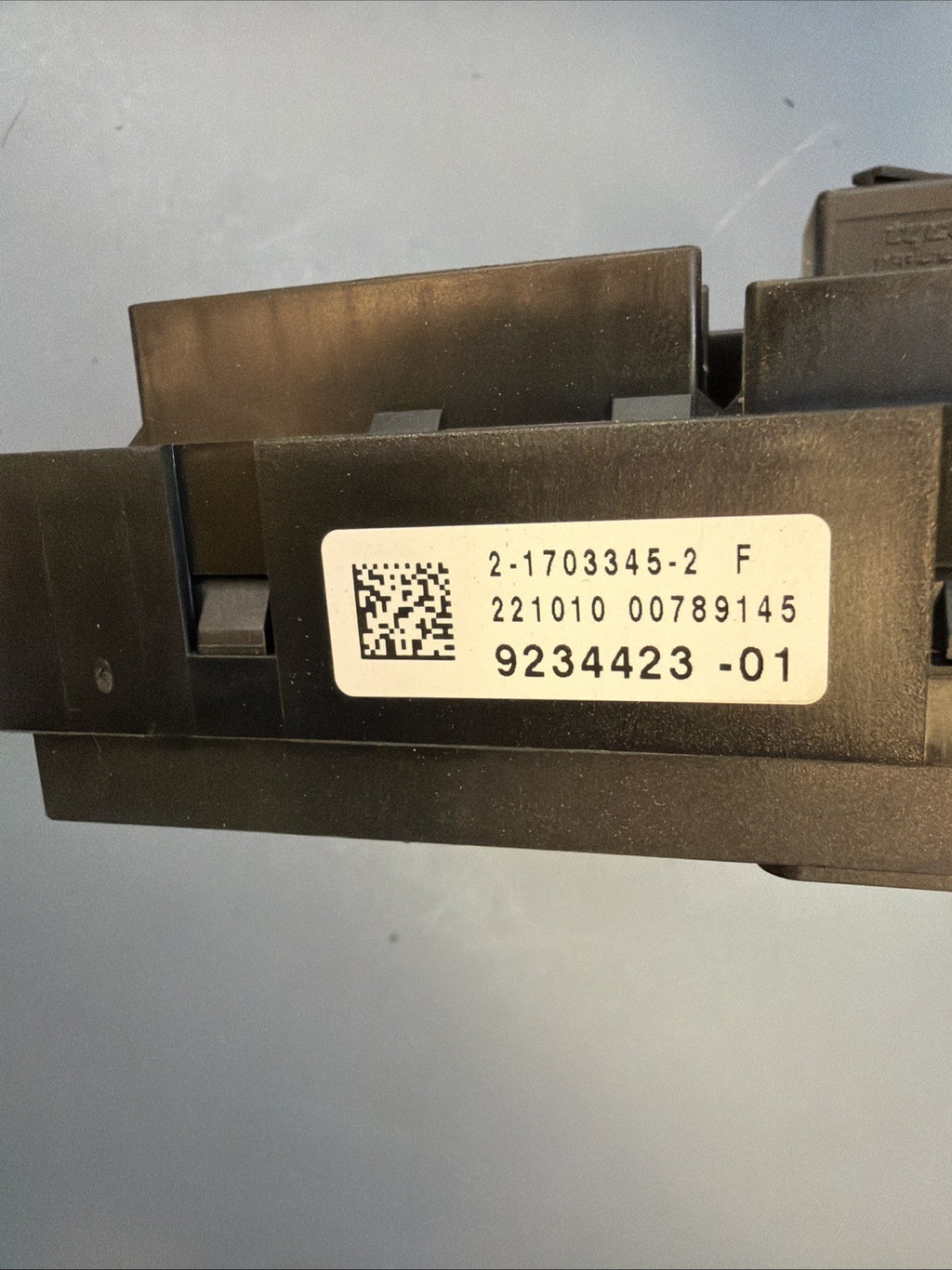 BMW F10 535i 550i 528i 750i Rear Trunk Power Distribution Fuse Box OEM 9234423