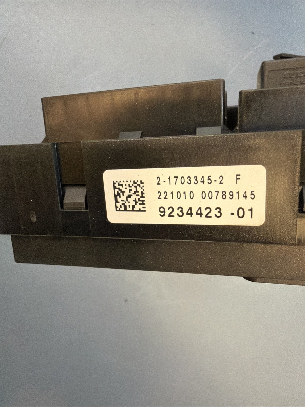 BMW F10 535i 550i 528i 750i Rear Trunk Power Distribution Fuse Box OEM 9234423
