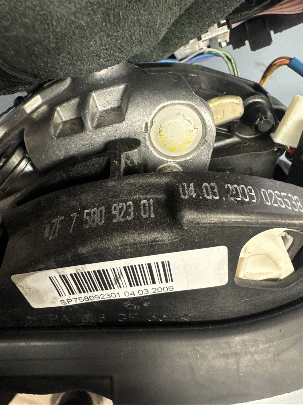 07-13 BMW E90 E91 E92 OEM AUTOMATIC TRANSMISSION GEAR SHIFTER W CABLE 7580923