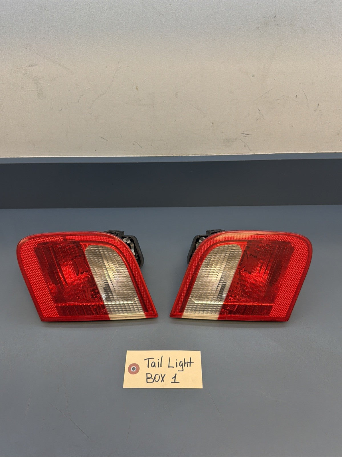 2000-2001 BMW E46 328 Left Right Inner Tail Light Oem SEDAN 8364924 8364923