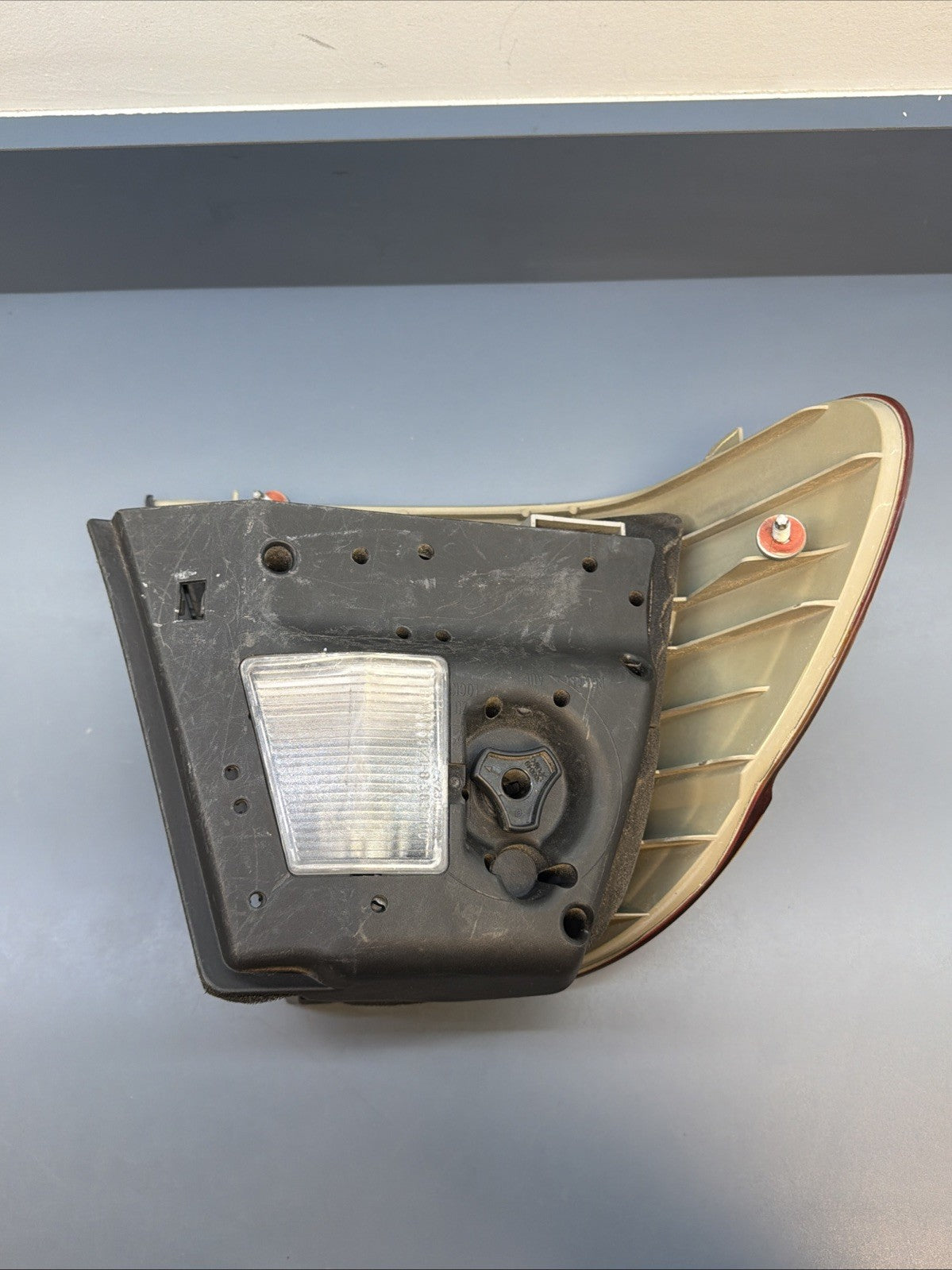 02-05 BMW E46 325i 325xi 330i Sedan Rear Right Tail Light Assy 6946534 OEM