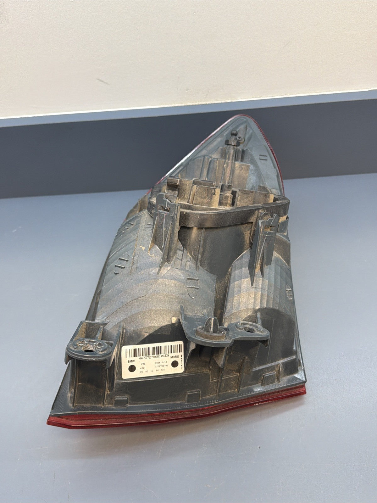 2011-2015 BMW 328IX F30 REAR RIGHT SIDE OUTER TAILLIGHT LIGHT LAMP 7372786 OEM