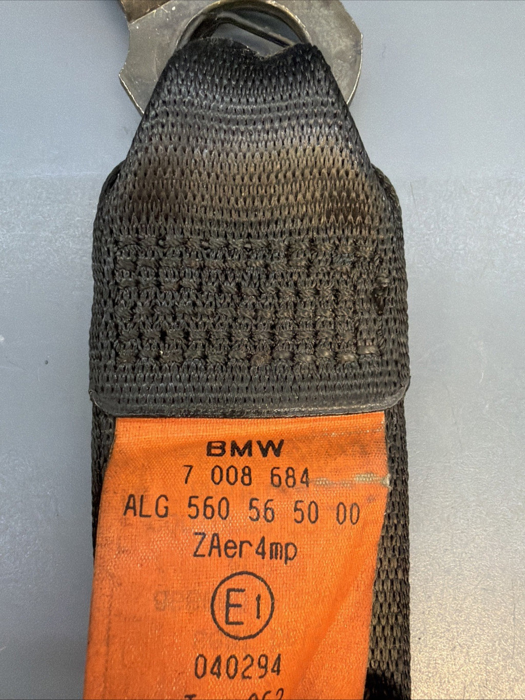 2001-2005 BMW 325i E46 Front Right Side Seat Belt Retractor 7008684 Black OEM