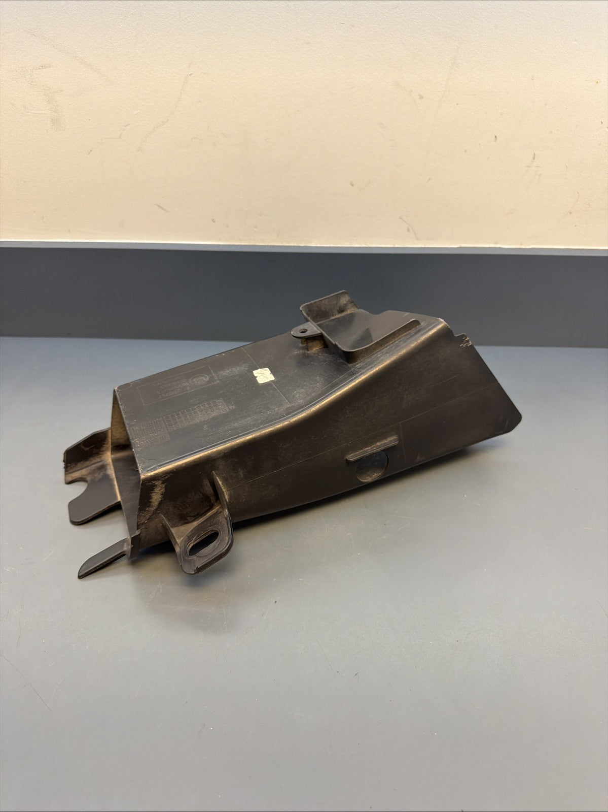11-16 BMW F10 535i N55 Front Left Lower Brake Air Vent Duct Channel 7200797 OEM
