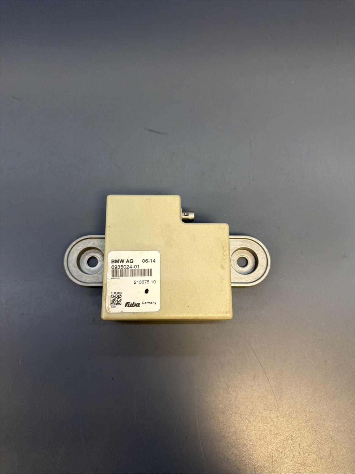 2008 - 2015 BMW E84 X1 E90 E91 E92 Antenna Amplifier Module Unit 6935024