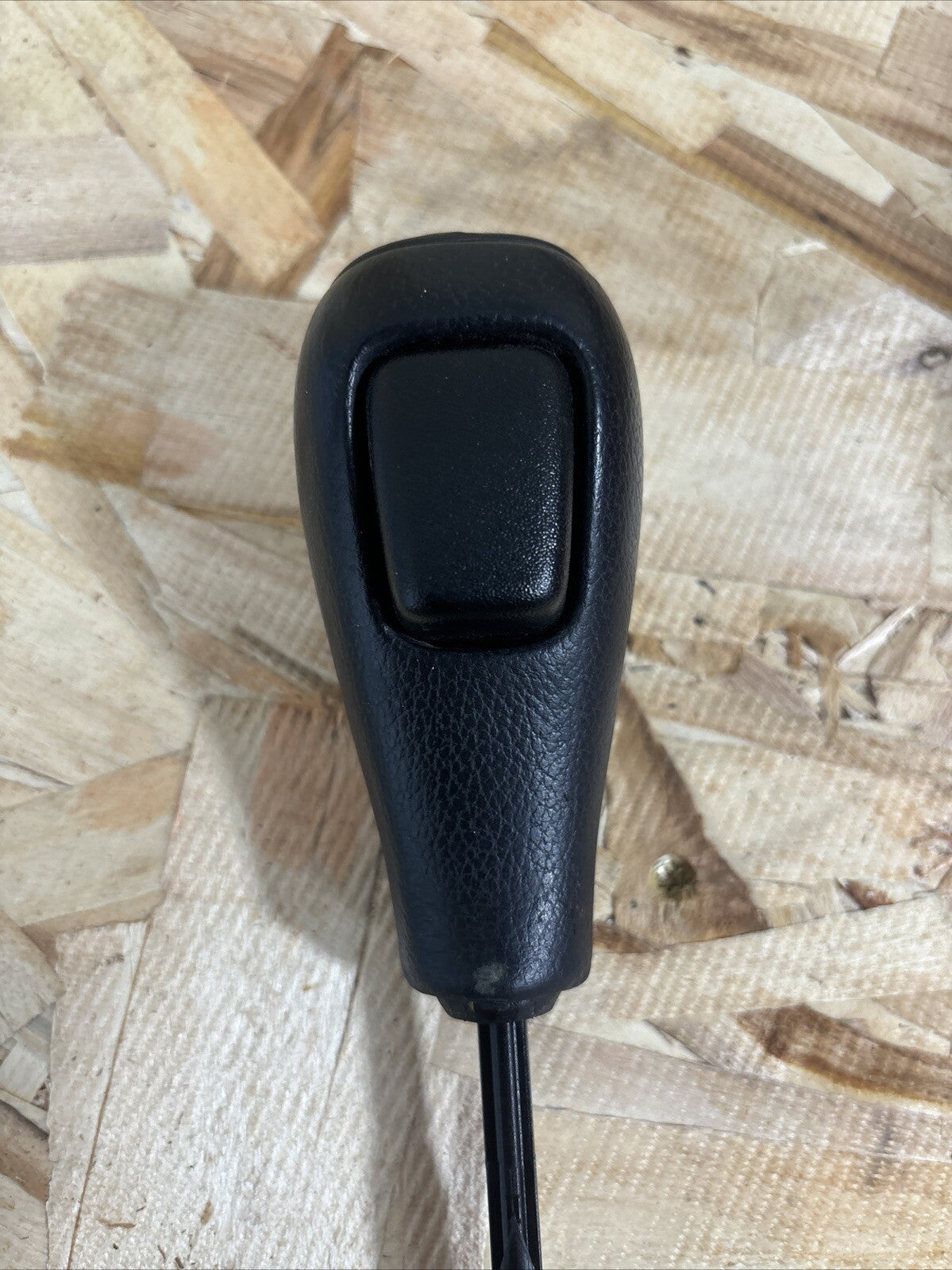 2007-2013 BMW 328i XDRIVE Automatic Transmission Shift Knob 7585524 OEM