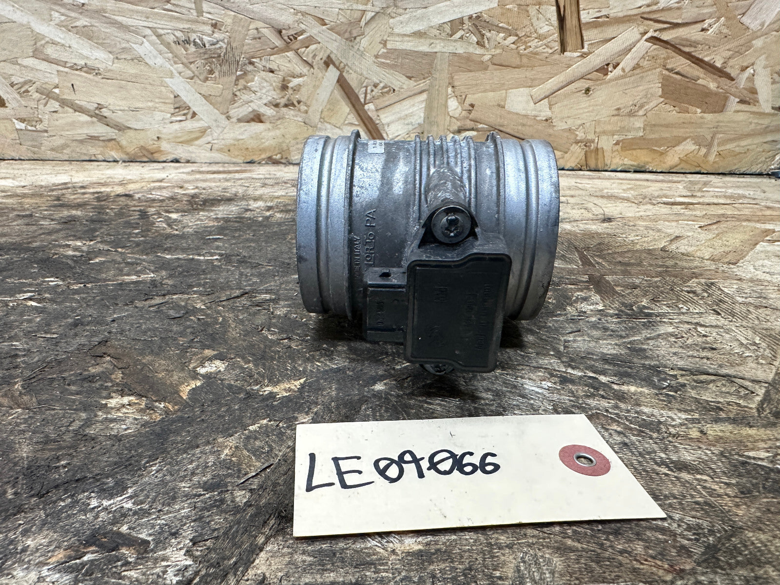 BMW 95-99 E36 E36/7 3 SERIES Z3 SECCONDARY THROTTLE BODY COMPLETE OEM 1435710