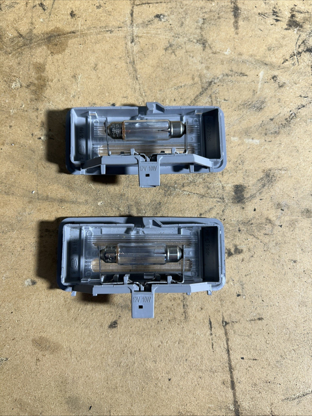 06-11 BMW E60,E61,E90,E91,E92 SUN VISOR INTERIOR LIGHT 6962011 SET OF 2 GREY