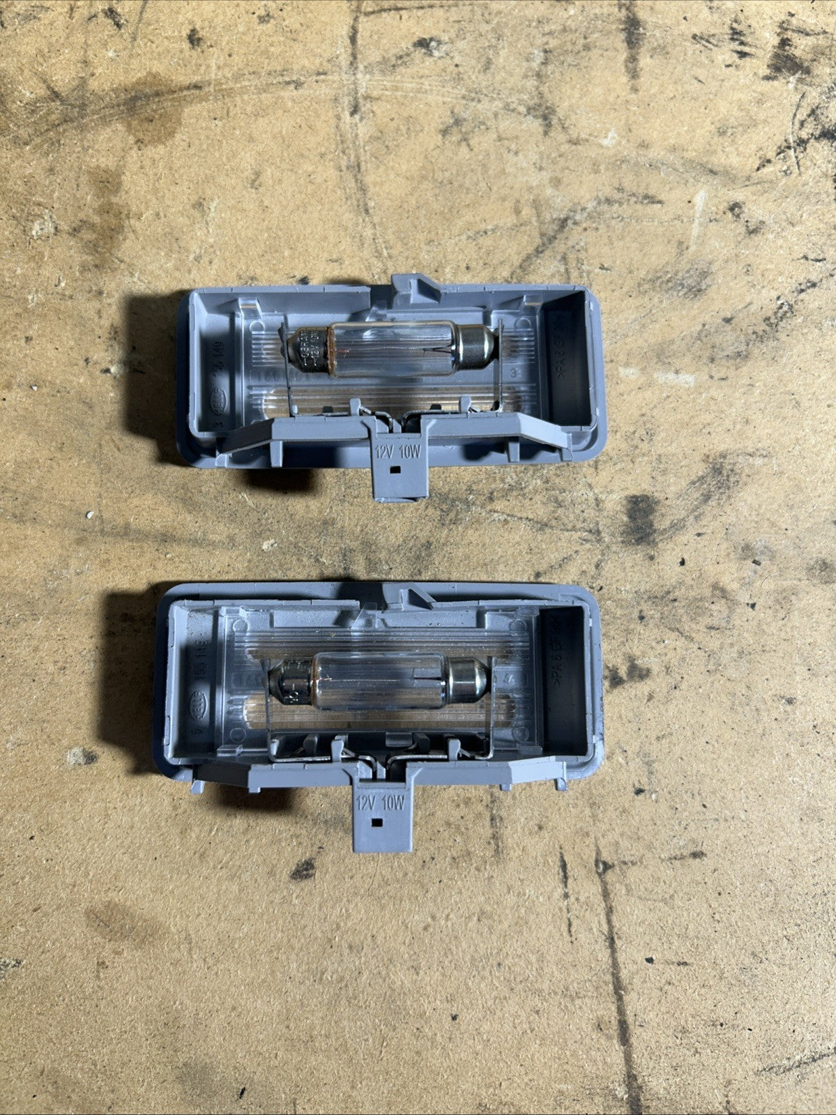 06-11 BMW E60,E61,E90,E91,E92 SUN VISOR INTERIOR LIGHT 6962011 SET OF 2 GREY