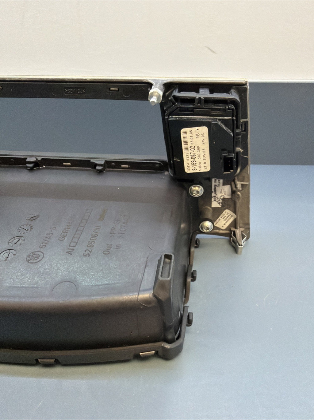BMW 5 Series E60 E61 Central Console Storage Tray Black Trim Panel OEM 9139391