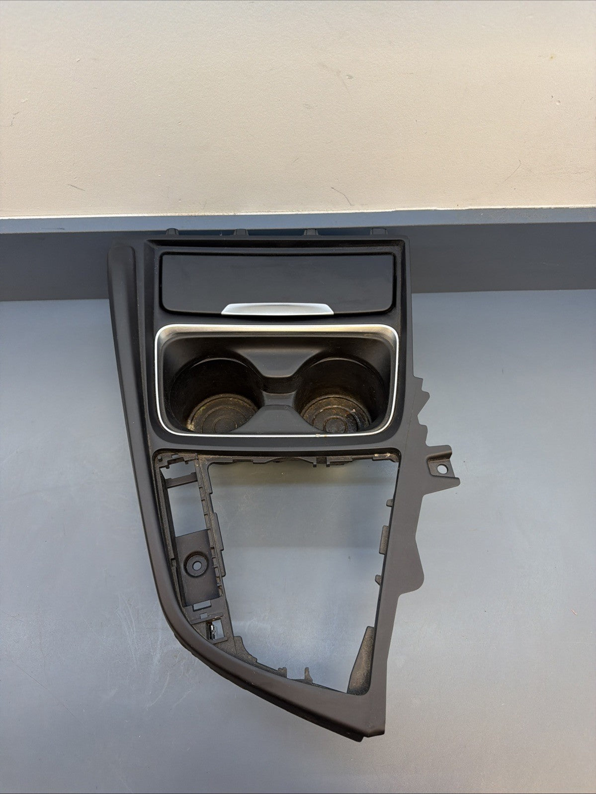 2012-2015 BMW 320i Front Center Console Cup Holder Trim Cover Panel 9218925 OEM