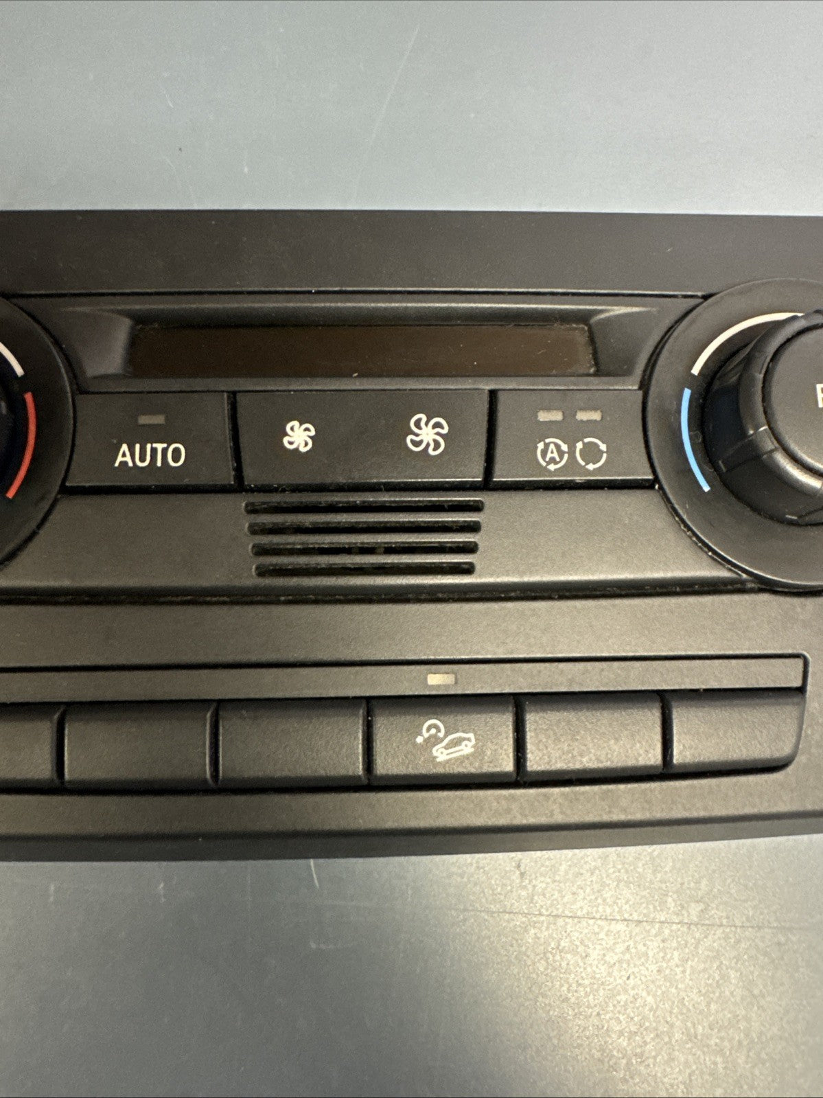 06 BMW 325i A/C HEATER TEMPERATURE CLIMATE CONTROL UNIT 6411 6983944