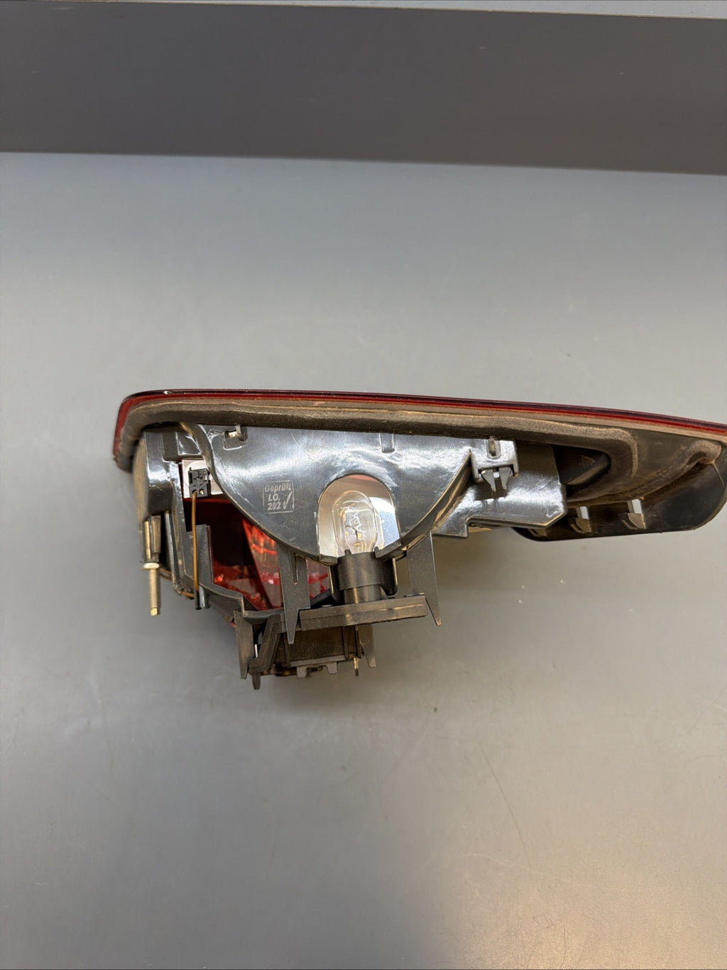 2011-2013 BMW F10 5 SERIES LEFT DRIVER SIDE INNER TAIL LIGHT OEM 7203225