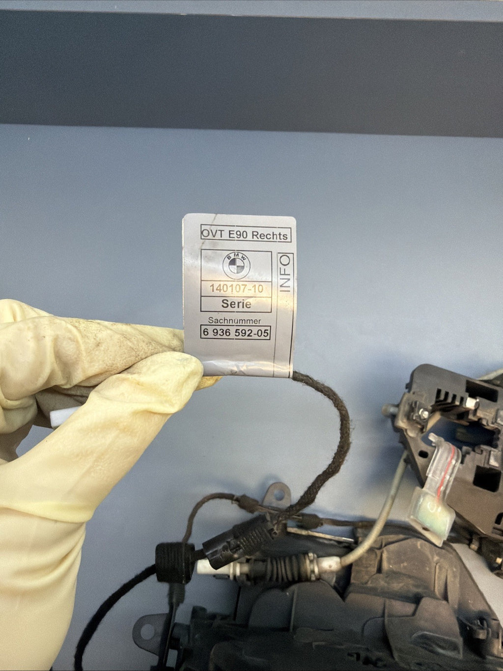 OEM BMW E90 E92 E60 Front RIGHT Door Lock Latch Actuator 7059974