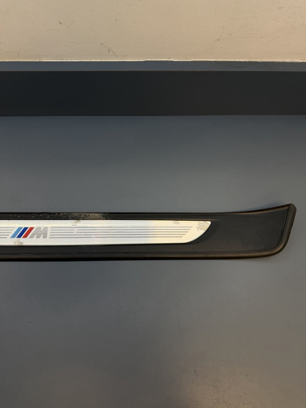 BMW E90 E91 LCI Front Entrance Cover Trim Strip Edition Left Driver 7255929