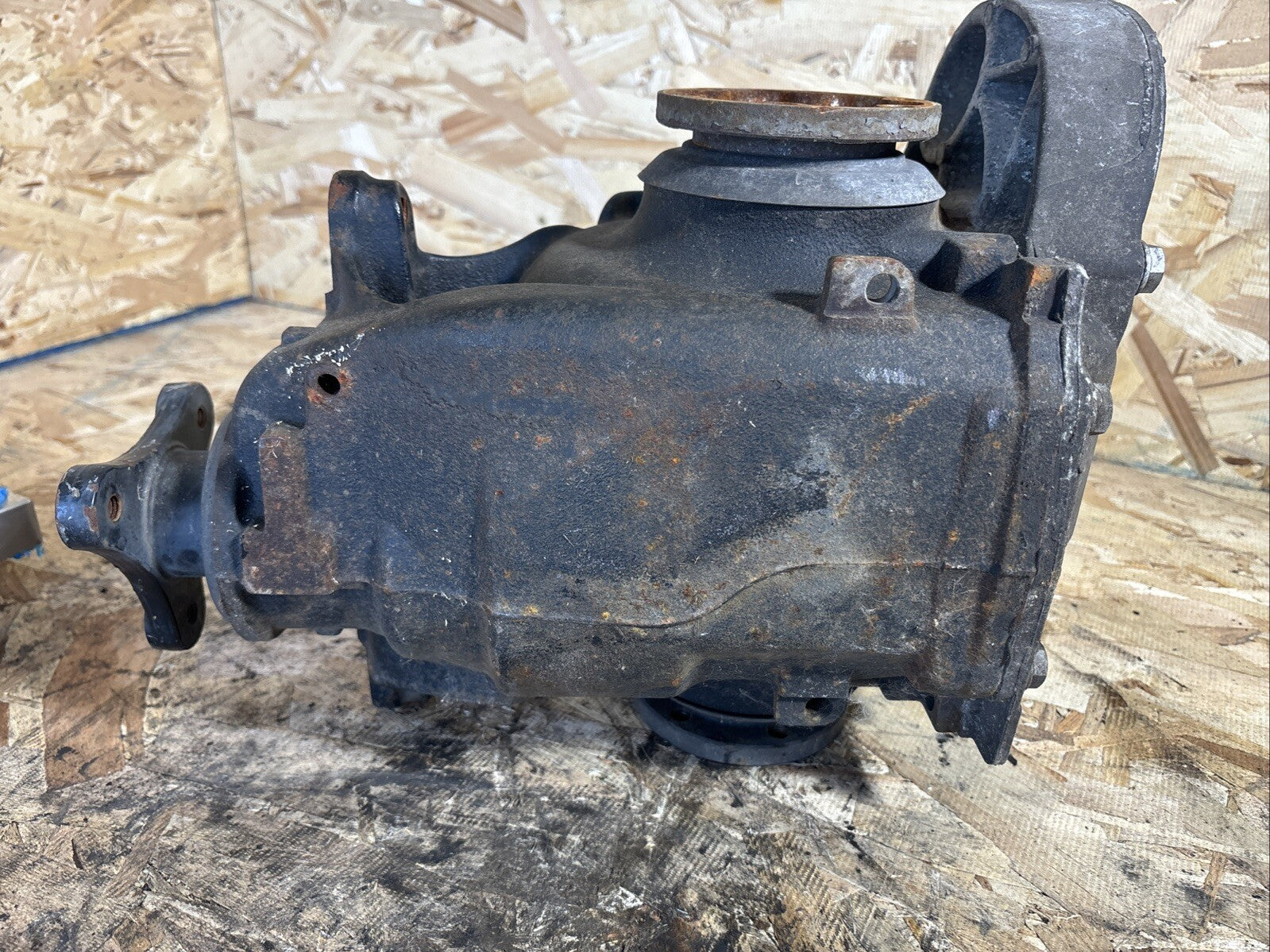 BMW E90 330 REAR DIFFERENTIAL 3 SERIES 3.64 FINAL DRIVE 7519943