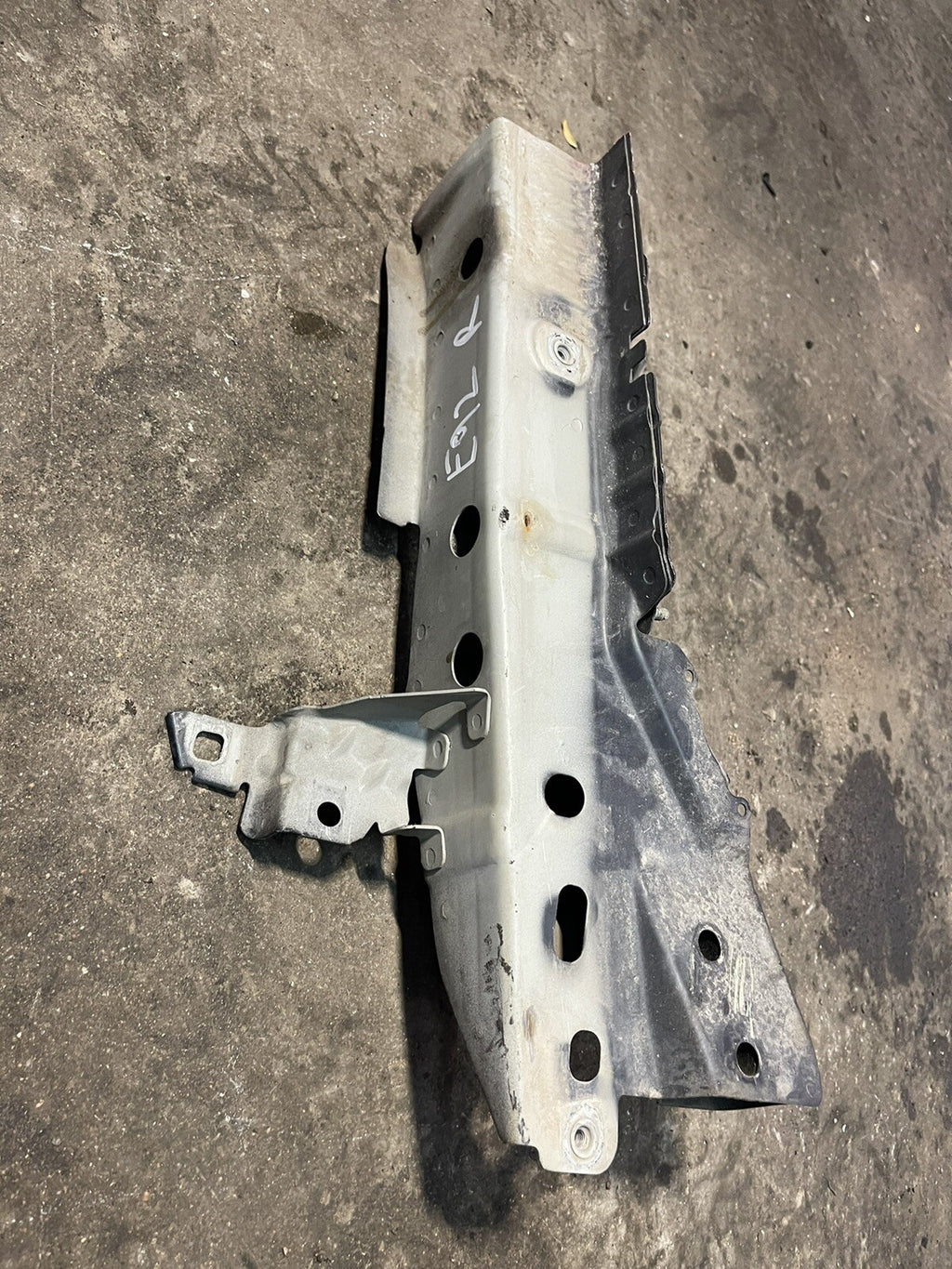 07-11 BMW E92 E93 M3 Front Right Fender Apron SECTION OEM