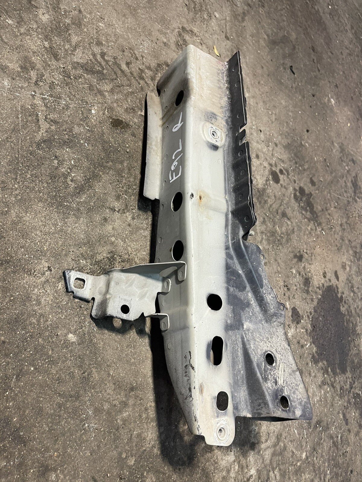 07-11 BMW E92 E93 M3 Front Right Fender Apron SECTION OEM