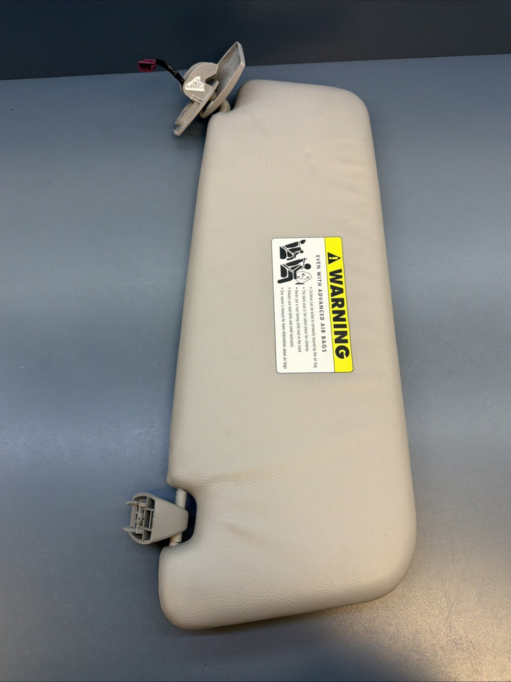 BMW E60 E92 E93 Sun Visor Set OEM – Driver & Passenger 6905983
