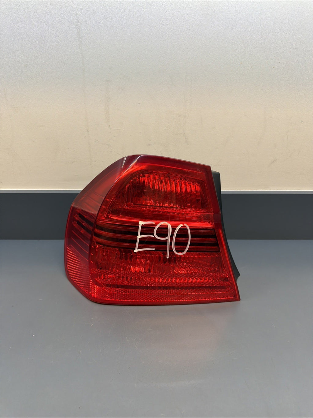 06-08 BMW E90 325i 330i 328i 335i Sedan Left Rear Tail Light Lamp 7161955 PRELCI
