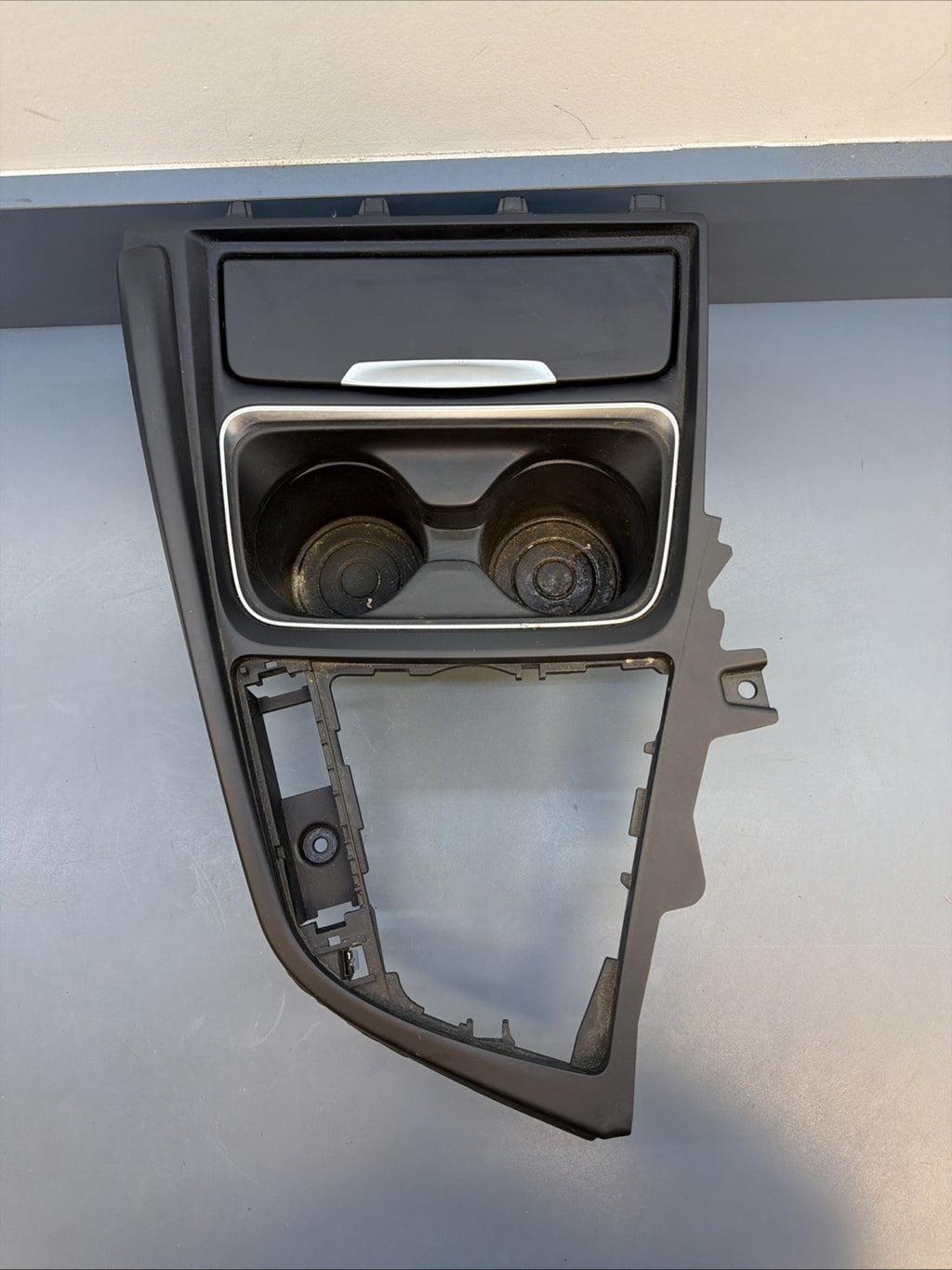 2012-2015 BMW 320i Front Center Console Cup Holder Trim Cover Panel 9218925 OEM