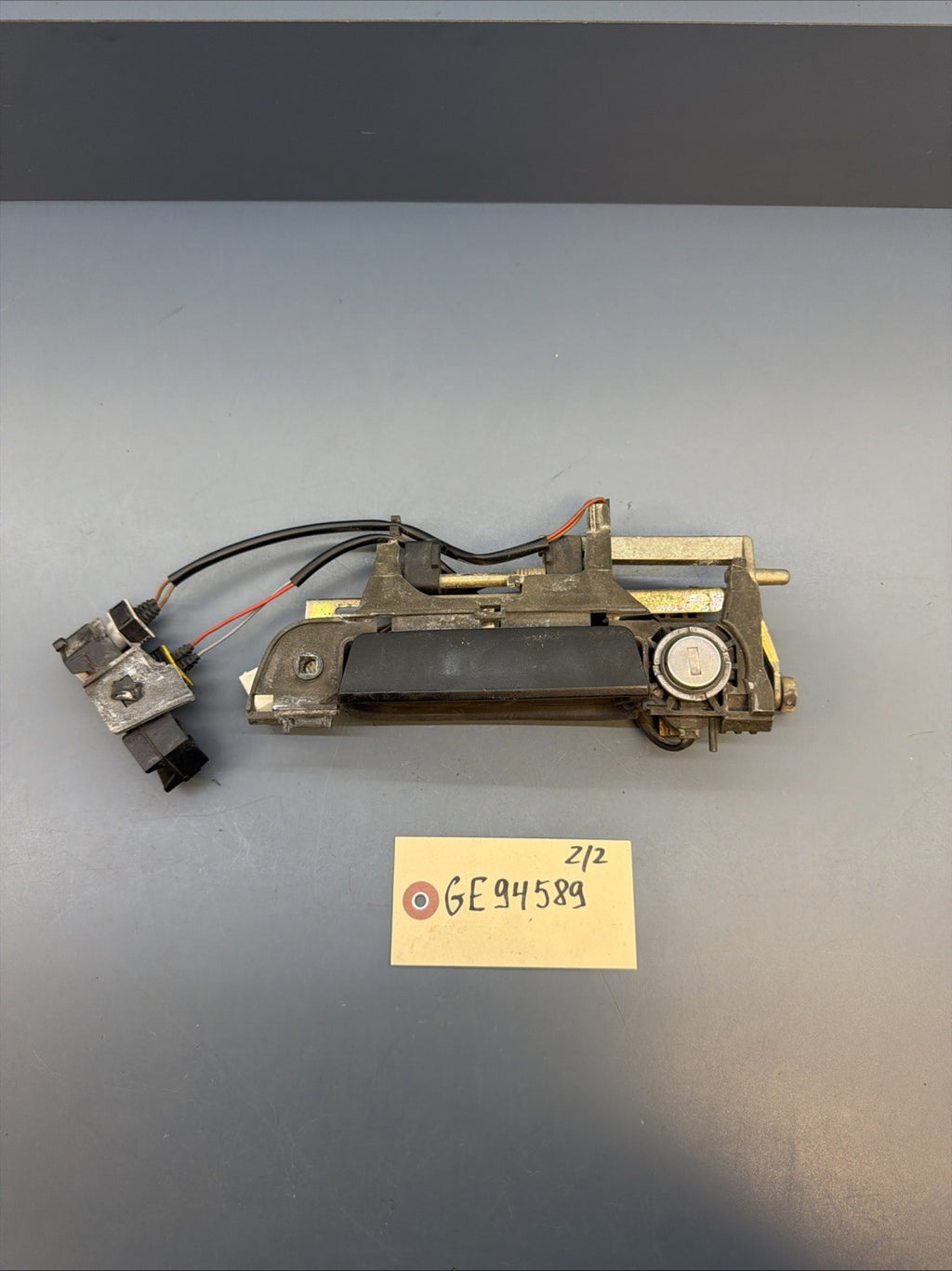 OEM BMW E34 530i Rear Right Door Handle Bracket 51211960801 