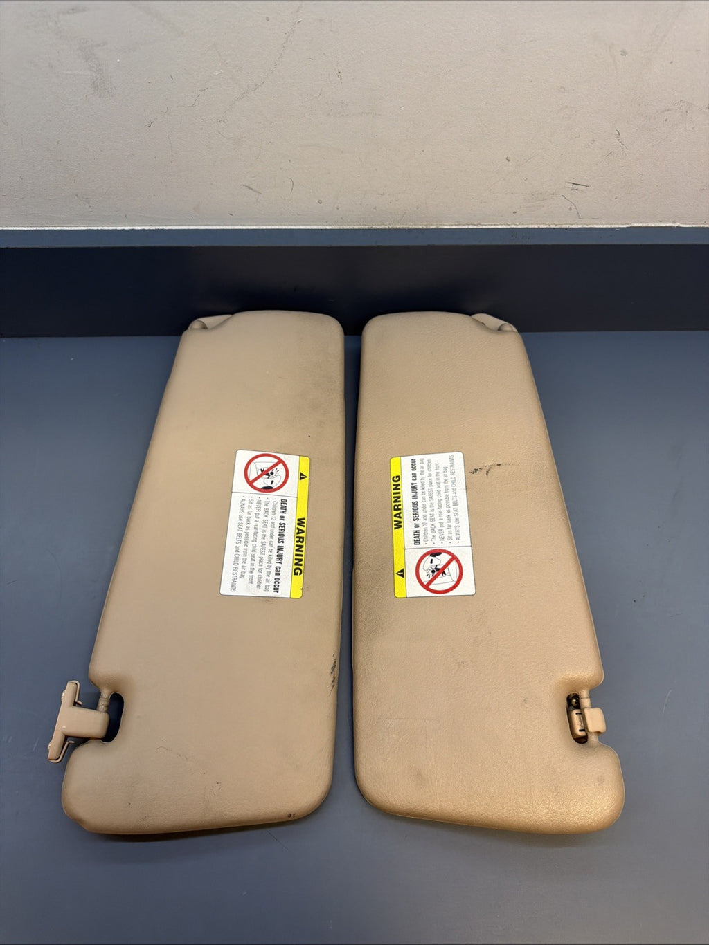 00–05 BMW E46 325i Right & Left Light Sun Visor Mirror Leather Set BEIGE 6905983