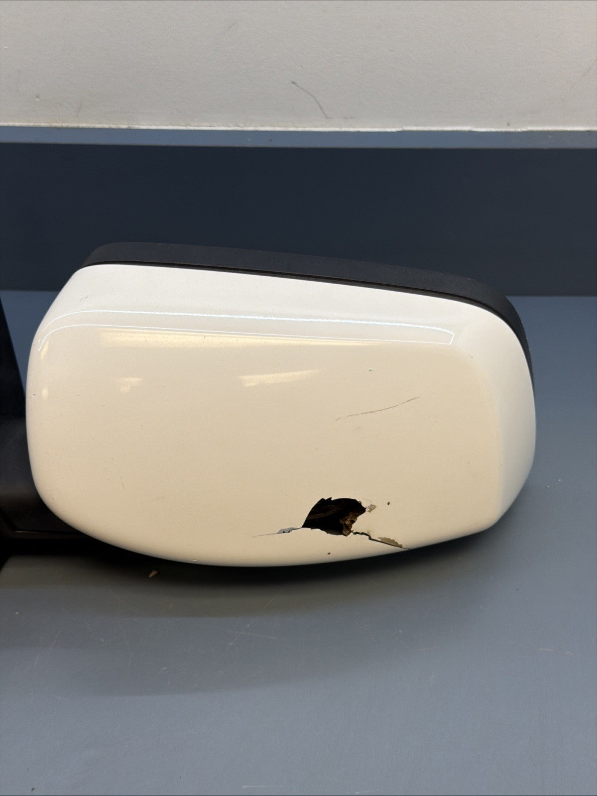 BMW 2006-2010 E60/E61 LCI LEFT DRIVER SIDE MIRROR WHITE 7043437/7038344 *NOTE*