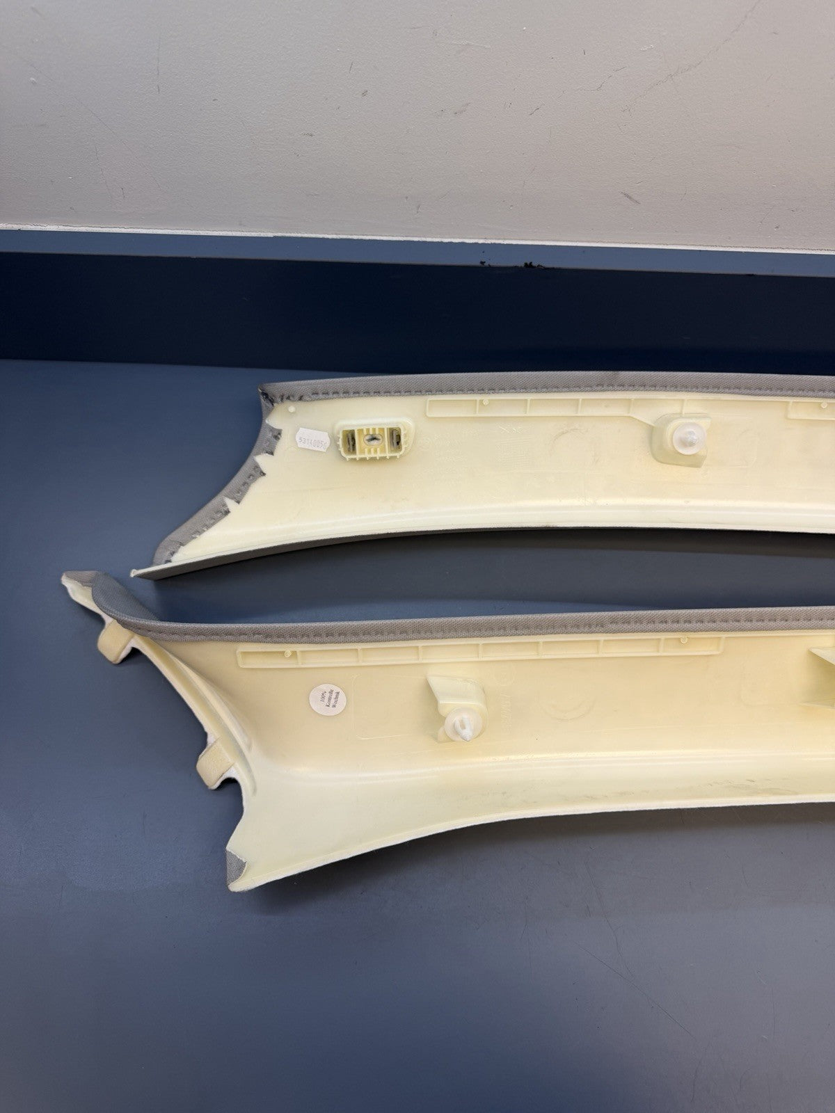 12-2015 BMW X1 Front Left Right A Pillar Trim Panel Cover 2990774 2990773 GRAY