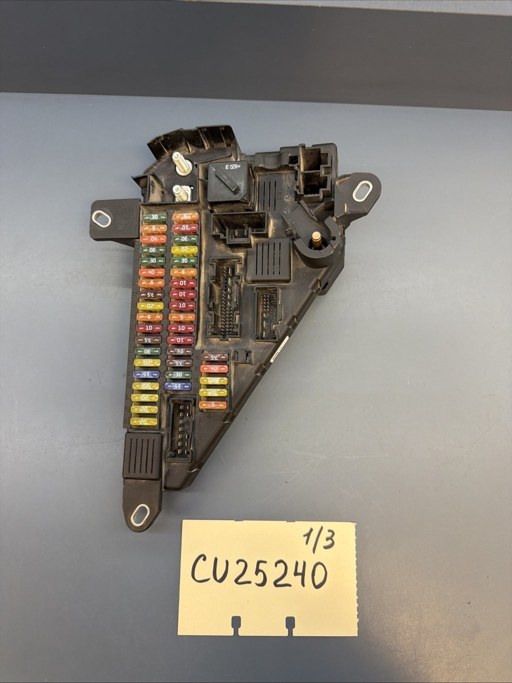 04-10 BMW E63 E64 650i POWER FUSE BOX FUSEBOX REAR OEM 6906618