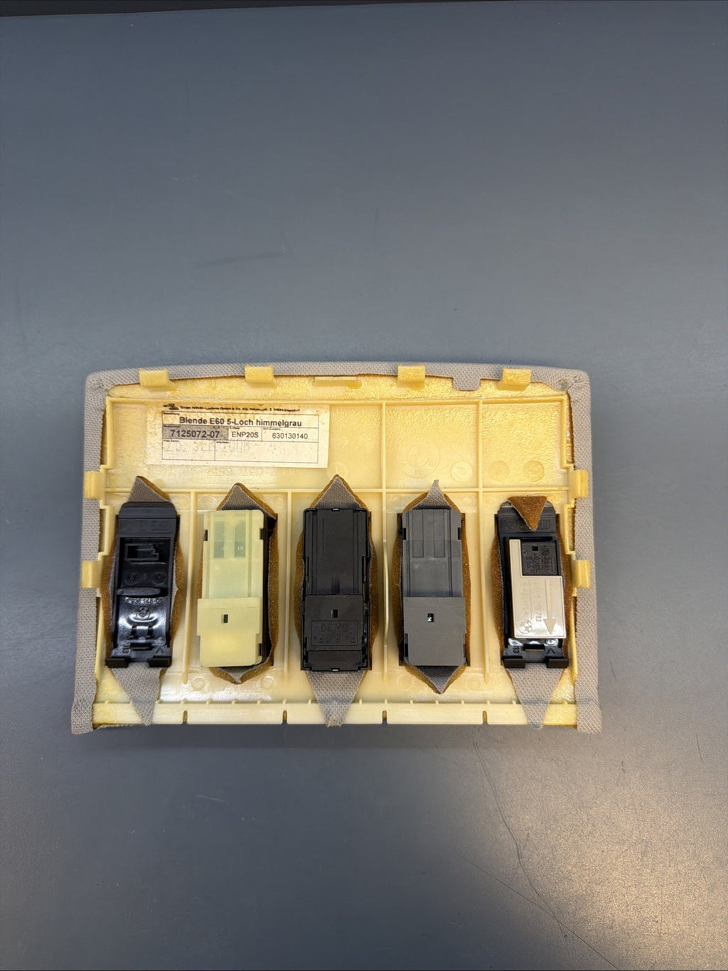 08 BMW 535xi E60 Front Upper Sunroof Mic Switch Control Switch Trim OEM 7125072
