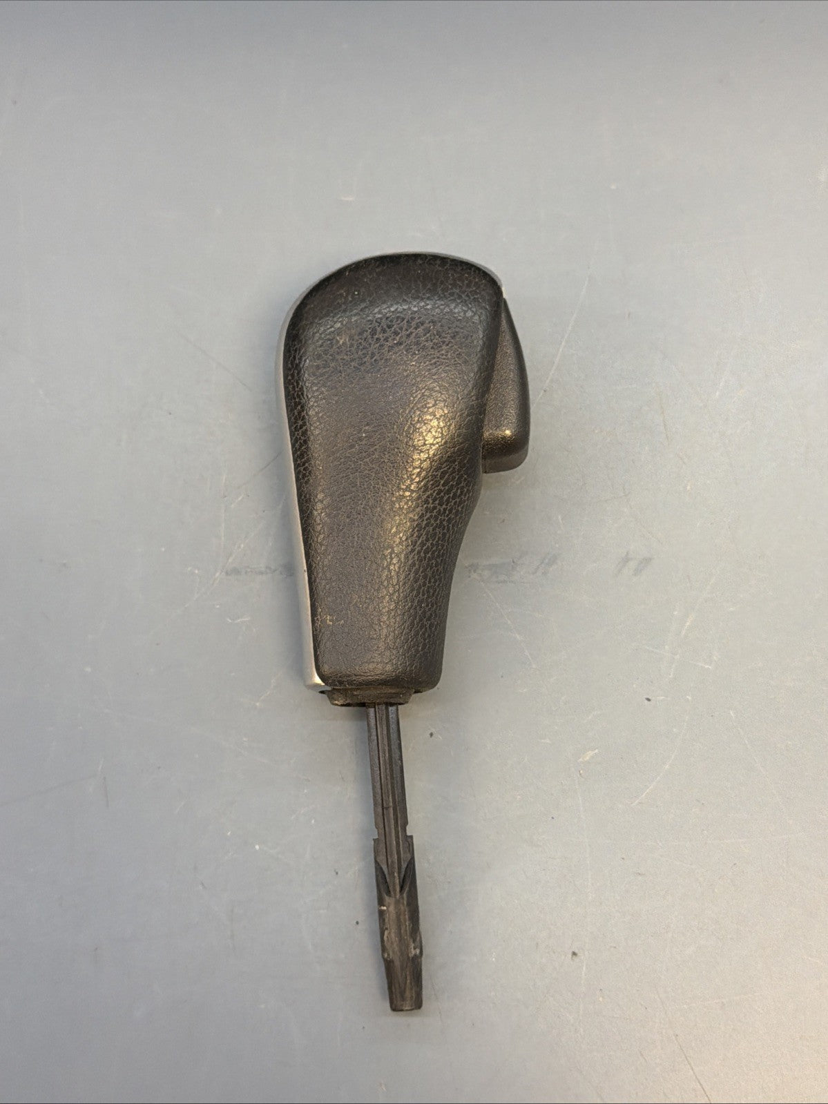 2006-2013 BMW E90 E92 328I 335I AUTOMATIC GEAR SHIFT KNOB SHIFTER OEM *NOTE*
