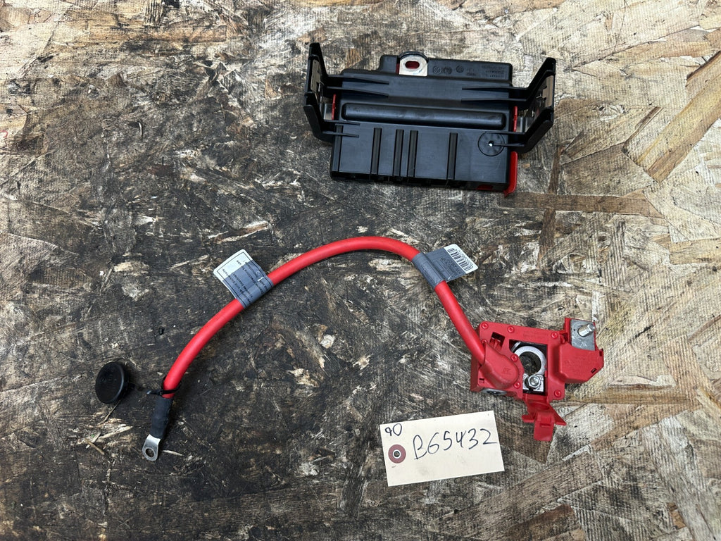 BMW 1 3 X1 SERIES E8X E9X POSITIVE POWER DISTRIBUTION BOX OEM 6942912+6982227