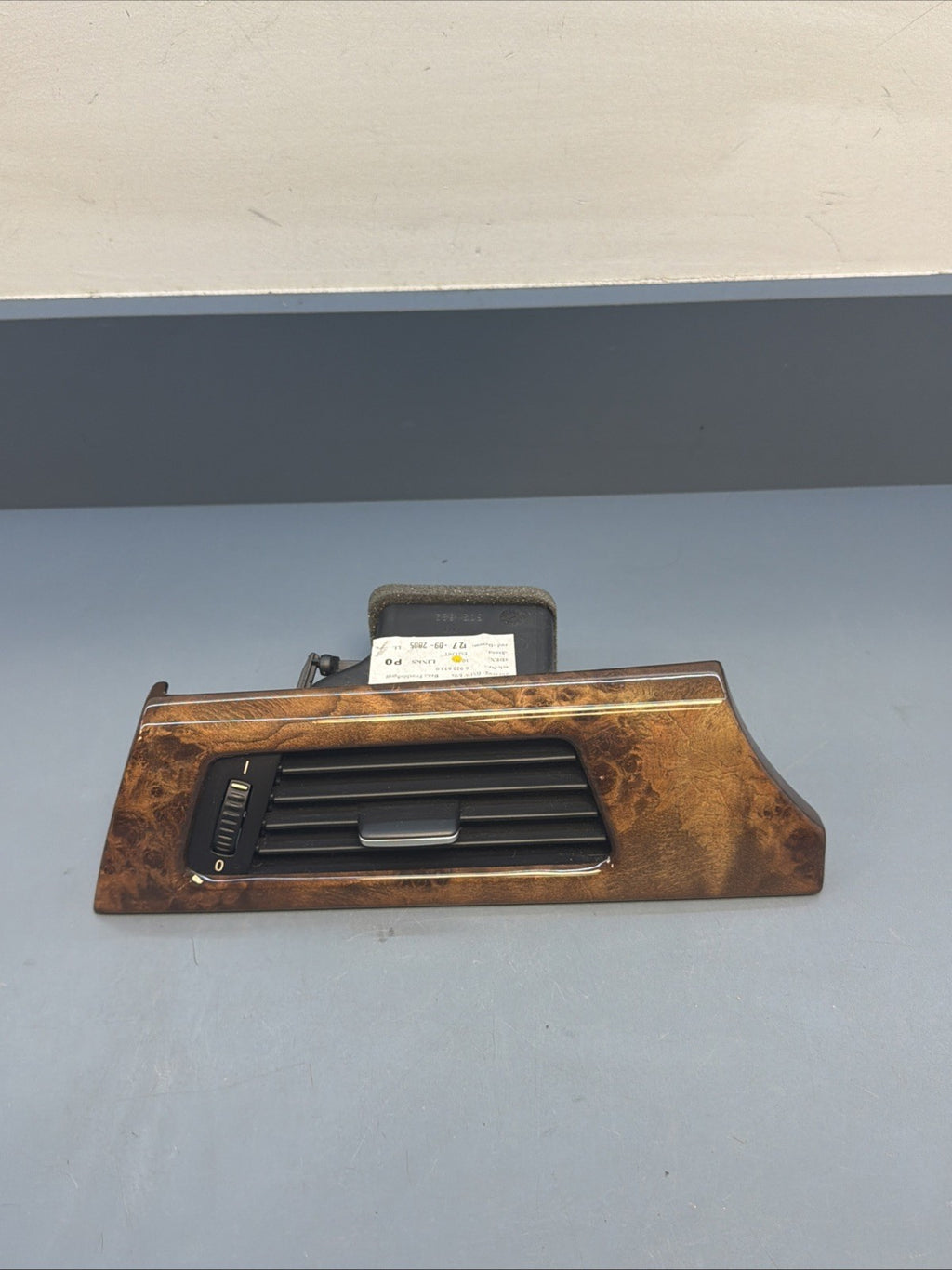 06-13 BMW E90 325I 328I 330i 335I LEFT DASH DASHBOARD DRIVER AIR VENT 6922633