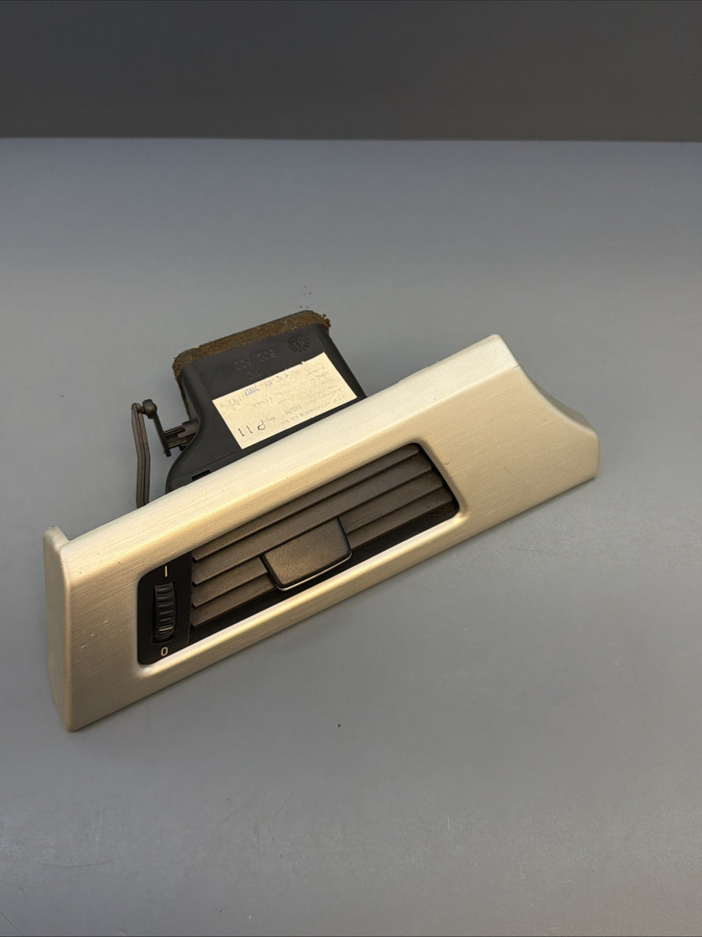 2006-13 BMW E90 E92 3 SERIES LEFT DRIVER DASHBOARD A/C VENT GRILLE TRIM 9151165
