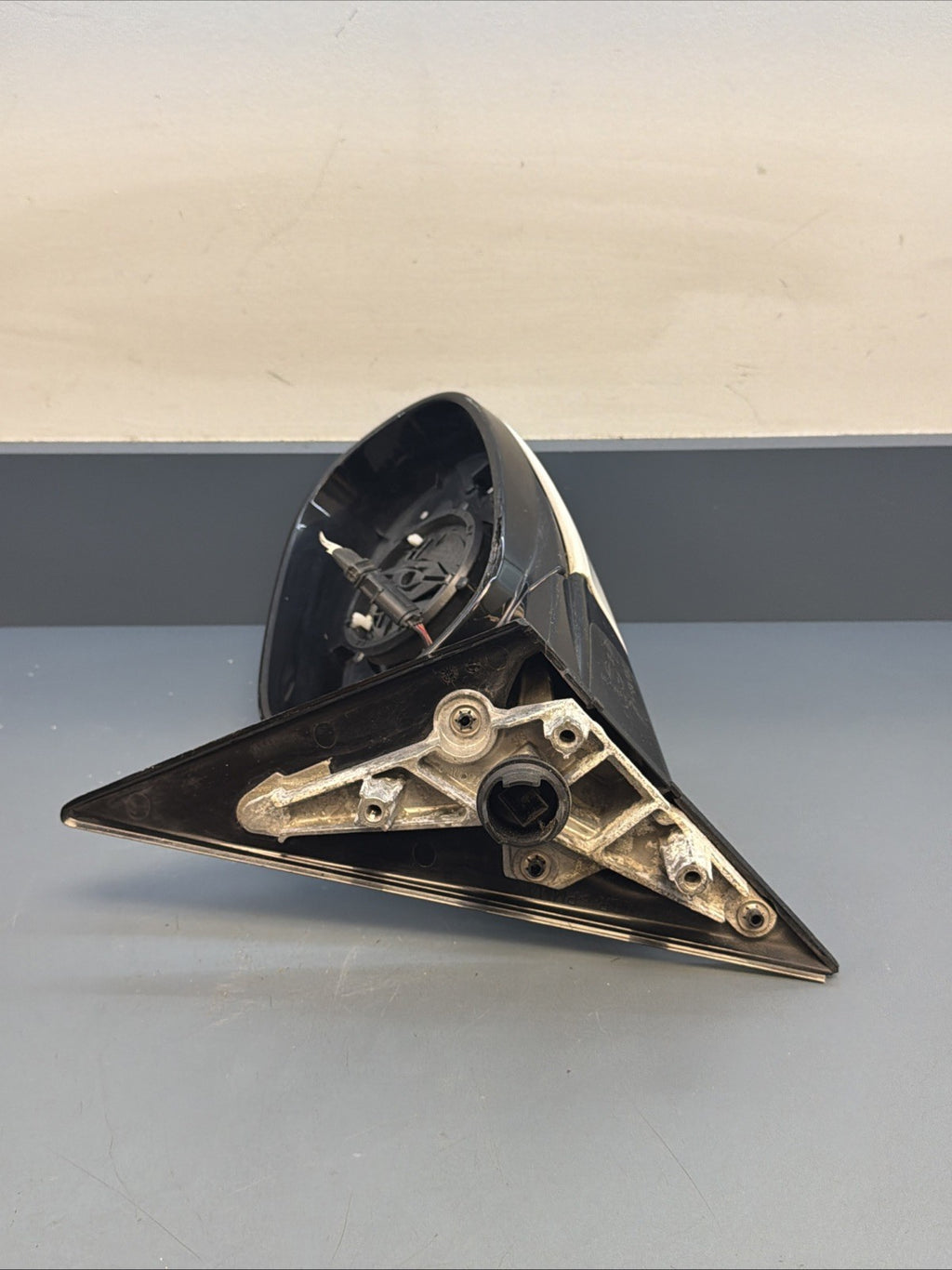 2009-2011 BMW 328i 335i Right Passenger Side View Mirror Power 7182695 OEM