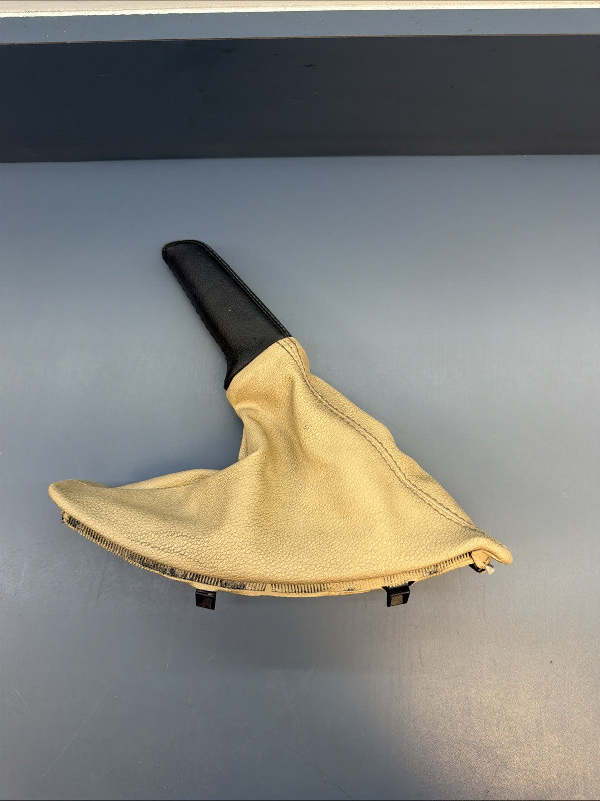 06-13 BMW E90 328i EMERGENCY BRAKE HANDLE BOOT COVER LEATHER OEM 7137535