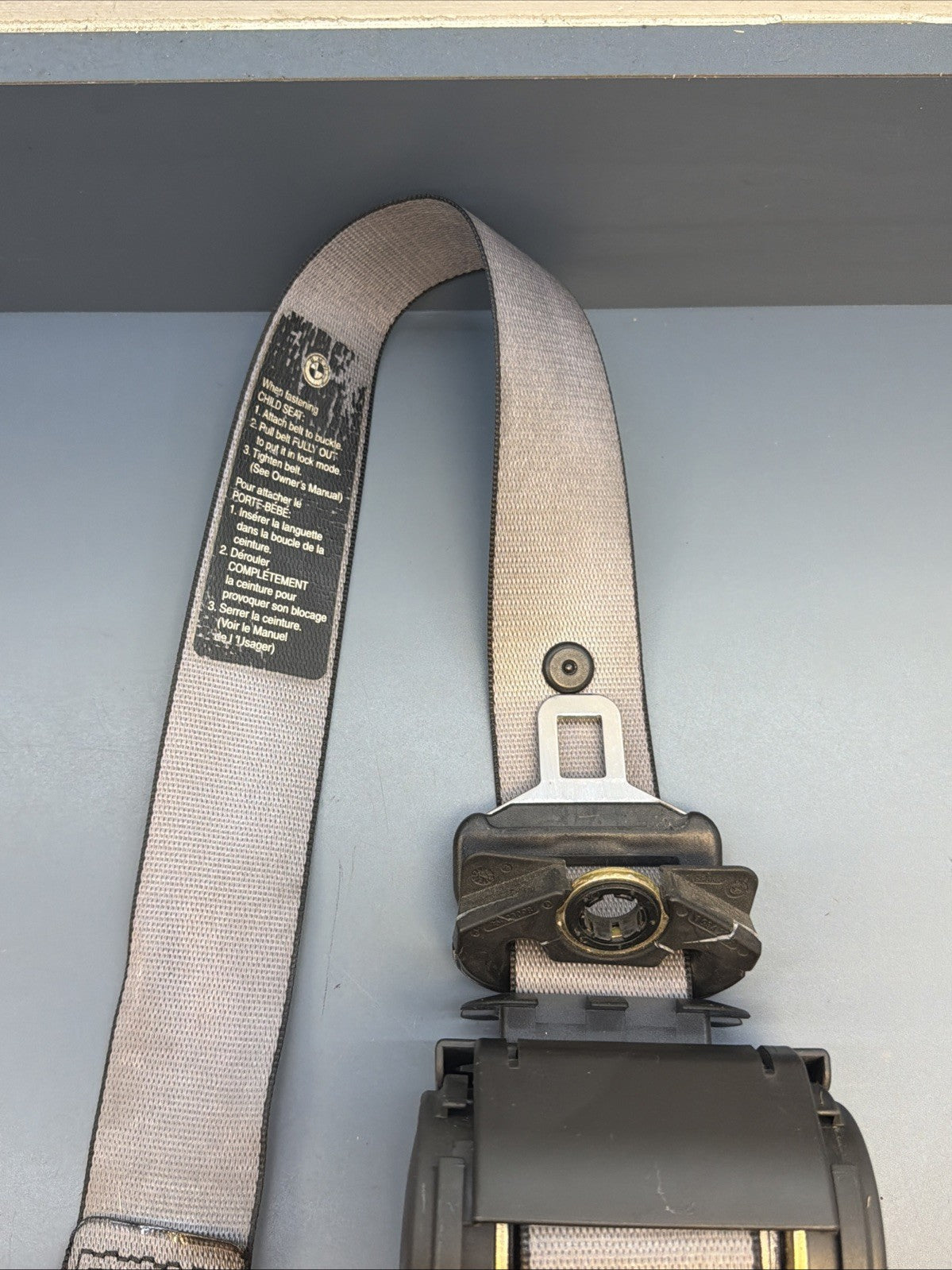95-03 Bmw E39 5/7 Series Front Right Pass Upper Seat Belt Retractor Gray 8198570