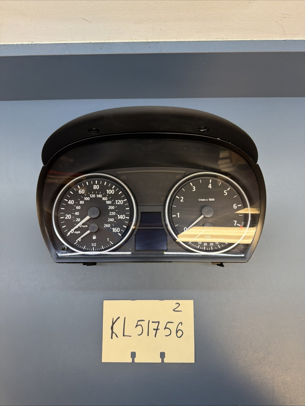 06-13 BMW E90 E91 E92 E93 Speedometer Instrument Cluster Siemens 6983495 132K