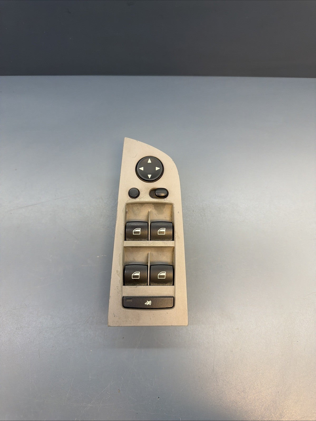 06-11 BMW E90 E91 325I 328I 330I 335I FRONT DRIVER MASTER WINDOW SWITCH 9132136