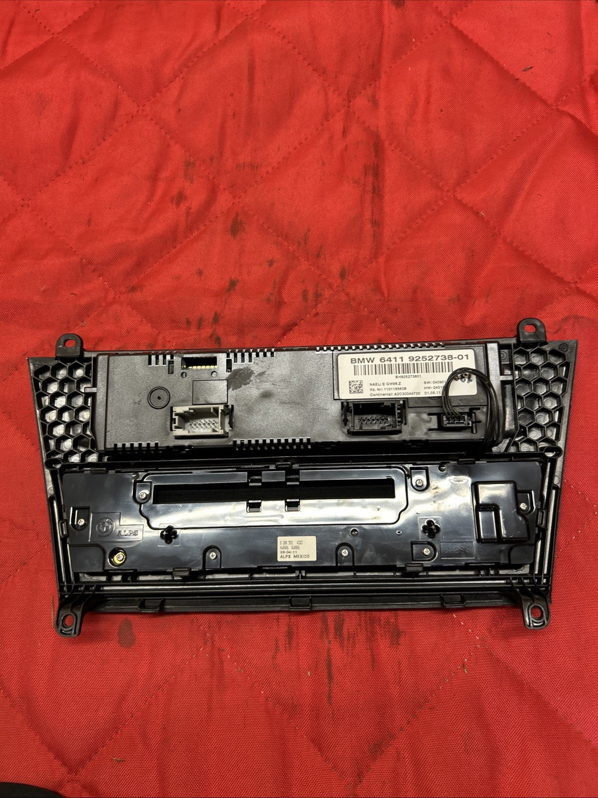 2011-2014 BMW X3 3.0L - Front AC Climate Control / Stereo / CD UNIT 9252738