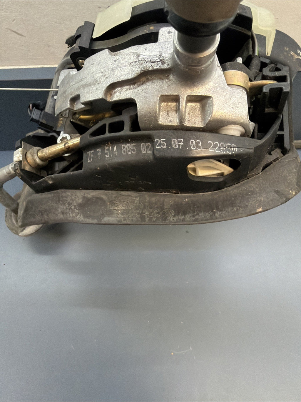 03-05 BMW E85 Z4 AUTOMATIC TRANSMISSION GEAR SHIFTER SELECTOR 7514885 OEM