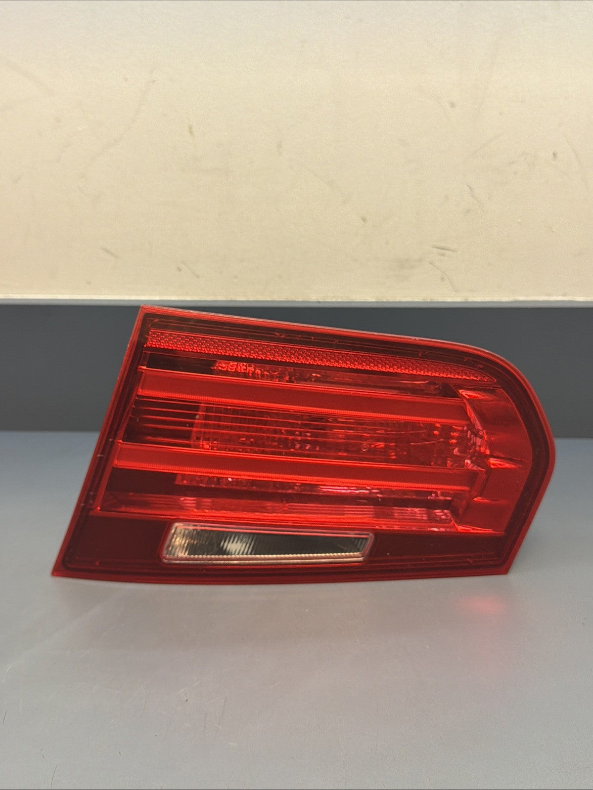 12-15 BMW 328i F30 F31 REAR RIGHT PASSENGER TRUNK TAILGATE LIGHT OEM 7371112