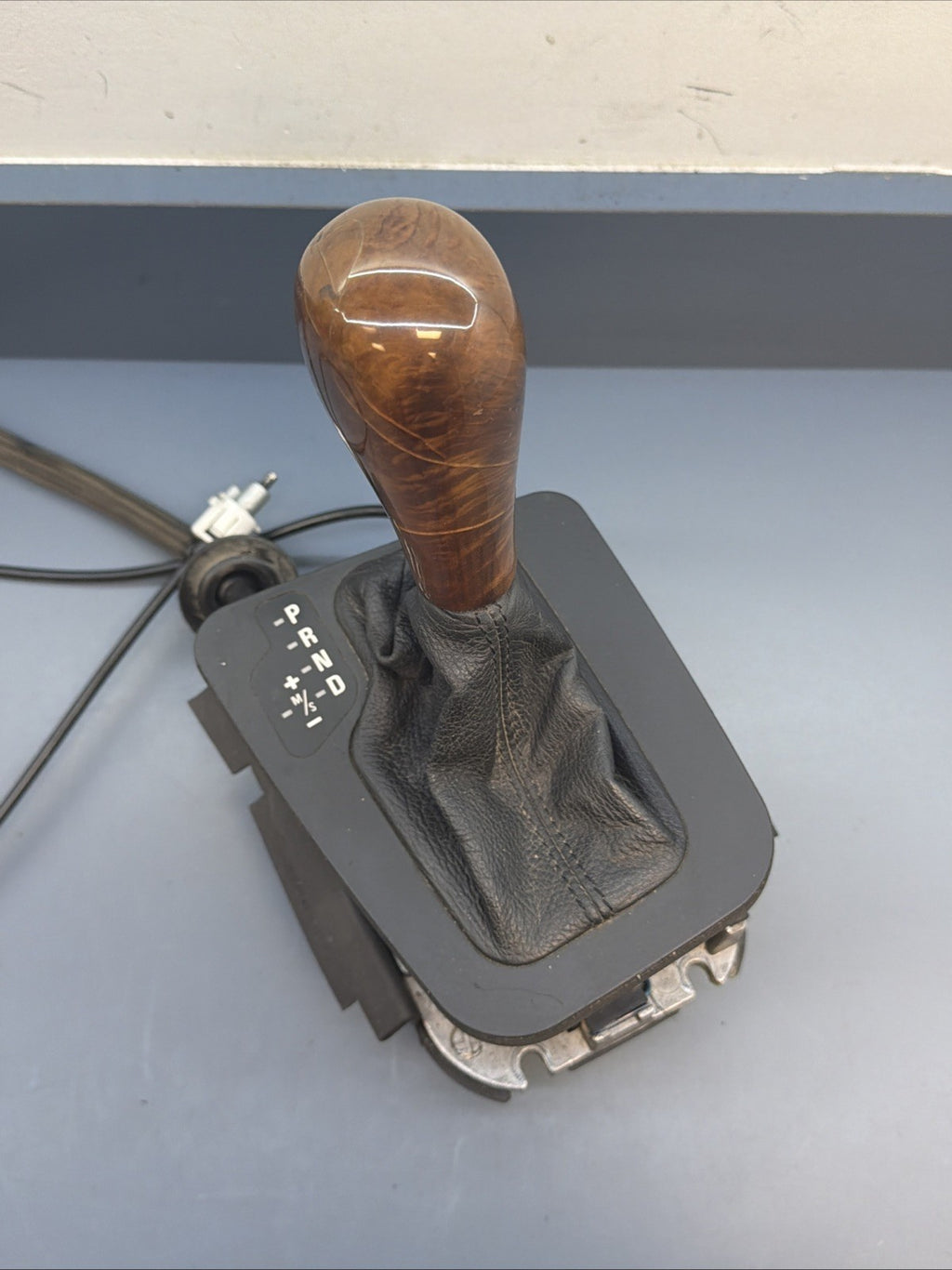 2000-2006 BMW 3 SERIES AUTOMATIC TRANSMISSION SHIFTER 1422277