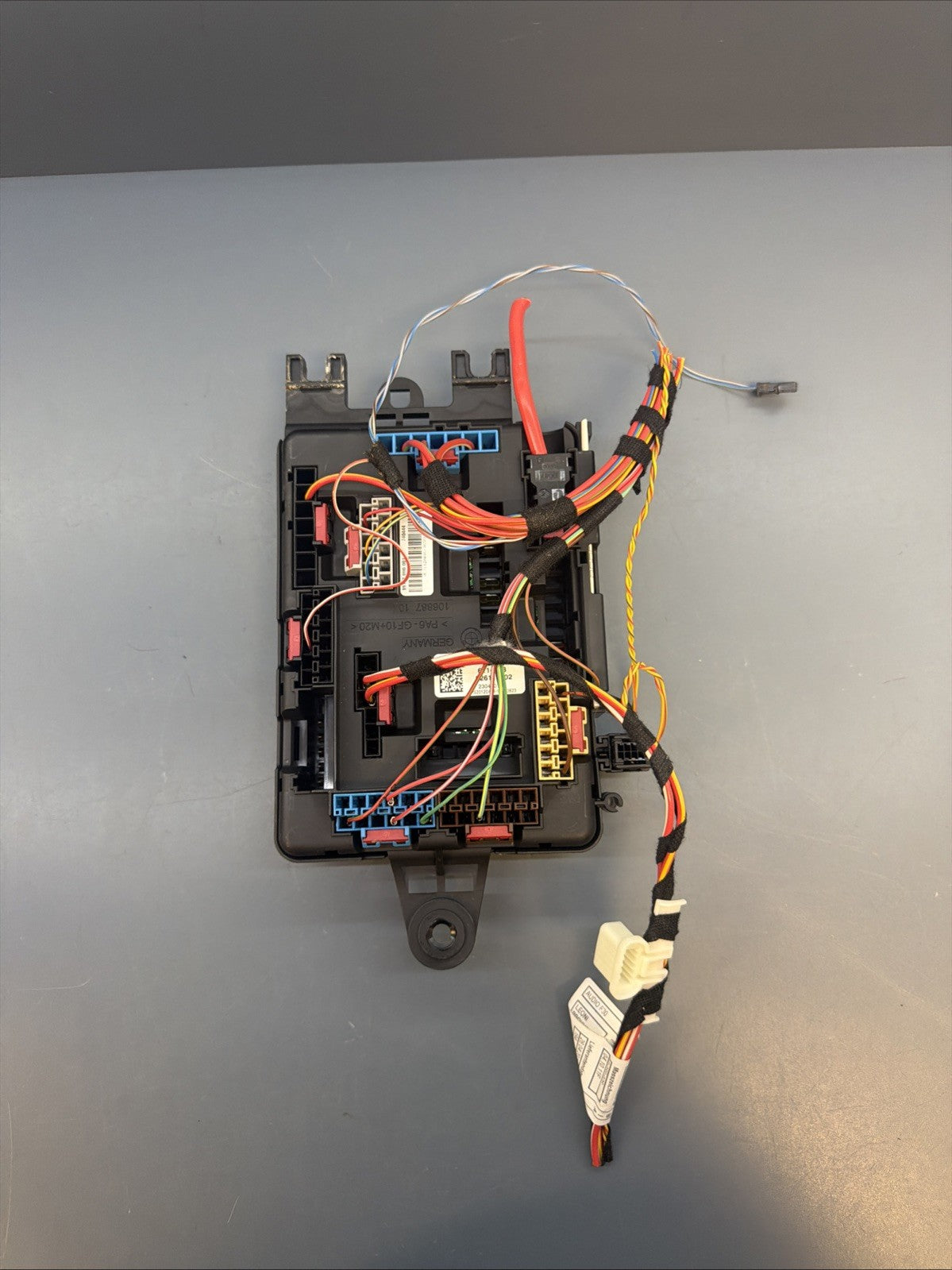 12-18 BMW F30 320i 328i 335i M3 Rear Trunk Power Distribution Fuse Relay 9261110